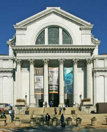 Exterior view of The Smithsonian National Museum of Natural History.