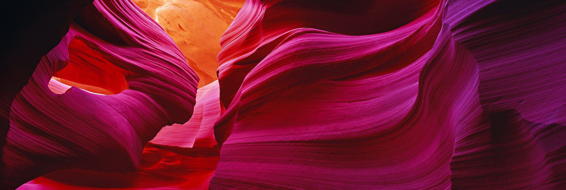 Flowing sandstone walls of the slot canyons in Antelope Canyon Arizona
