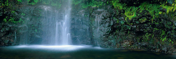 アイルランド 聖なる泉 写真集「Fish Stone Water」ケルト Peter-Lik-Sacred-Falls-Framed-