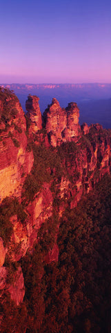 Rocky cliffs covered with trees in the Blue Mountains of New South Wales 